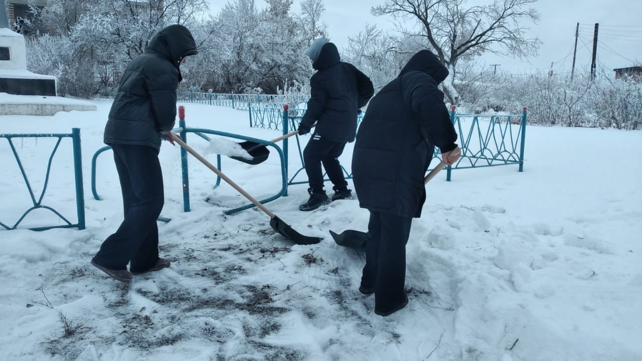 Акция &amp;quot;Чистый обелиск&amp;quot;.